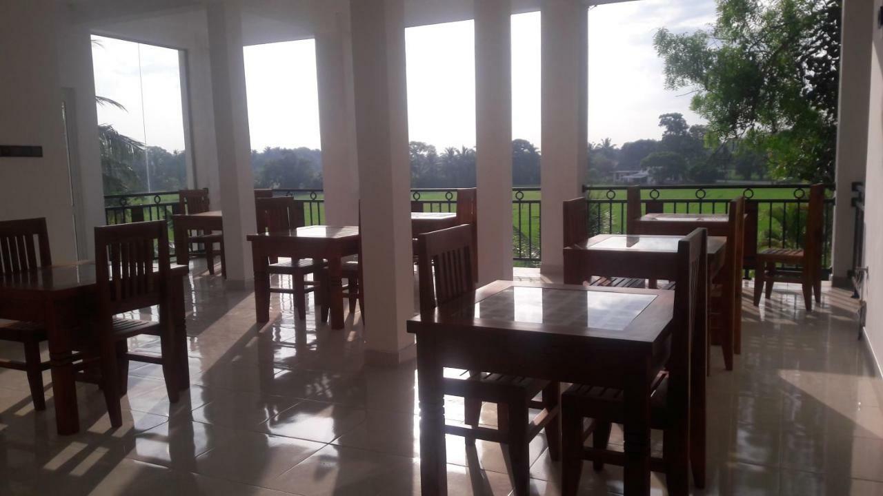 Risenlak Holiday Resort Polonnaruwa Eksteriør billede